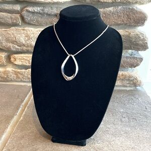 White House Black Market Large Twist Necklace